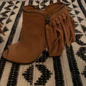Heeled booties